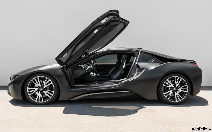  BMW i8 in Black by EAS 2016 года  (фото 11 из 21)